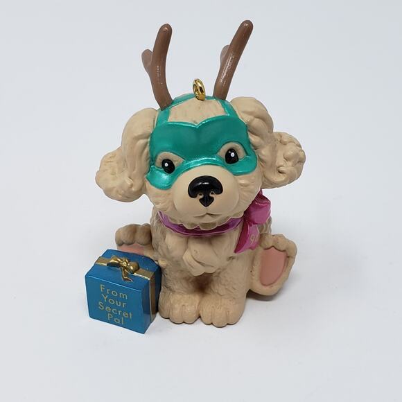 1994 Hallmark Secret Santa Handcrafted Keepsake Holiday Christmas Ornament. - Picture 3 of 8